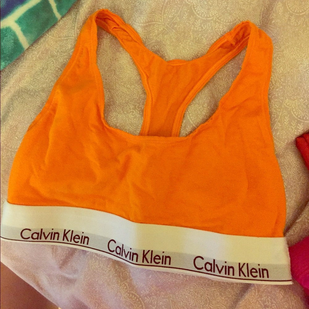 Calvin Klein sports bra in 🍊